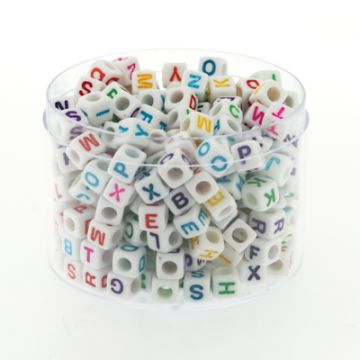 Buchstabenp. Kunststoff Mix weiß-bunt 6x6 mm 1 Dose = 50gr=300 Stück