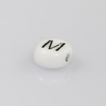 Buchstabenperle aus Glas M weiß-schwarz 6,5x3,2 mm Lochgröße 1 mm