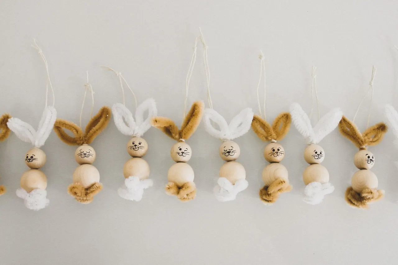 Osterhasen selbst basteln mit Kindern - Dekoidee zu Ostern