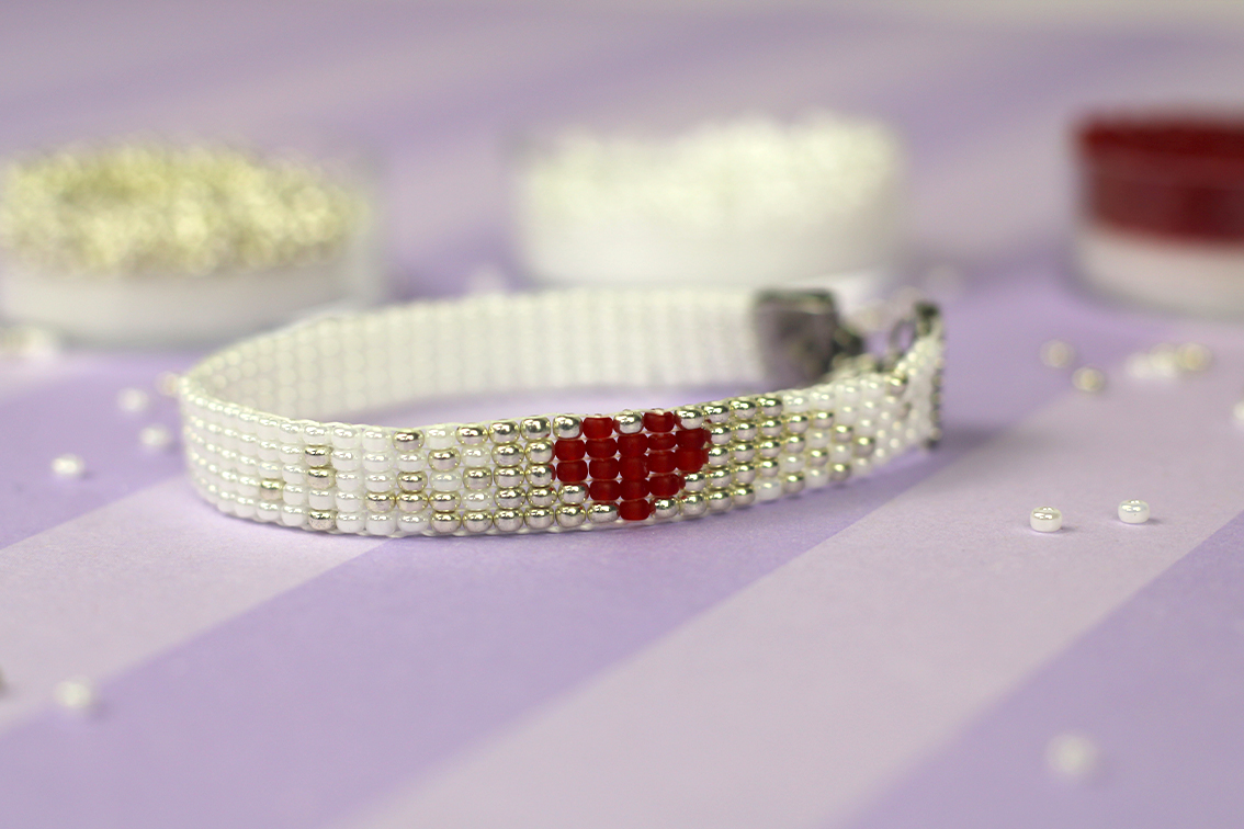 Perlen Armband Valentinstag DIY